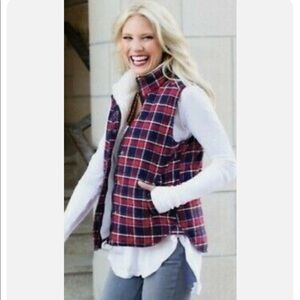 𝅺guc Skies are Blue Plaid Sherpa Lined Vest Size M